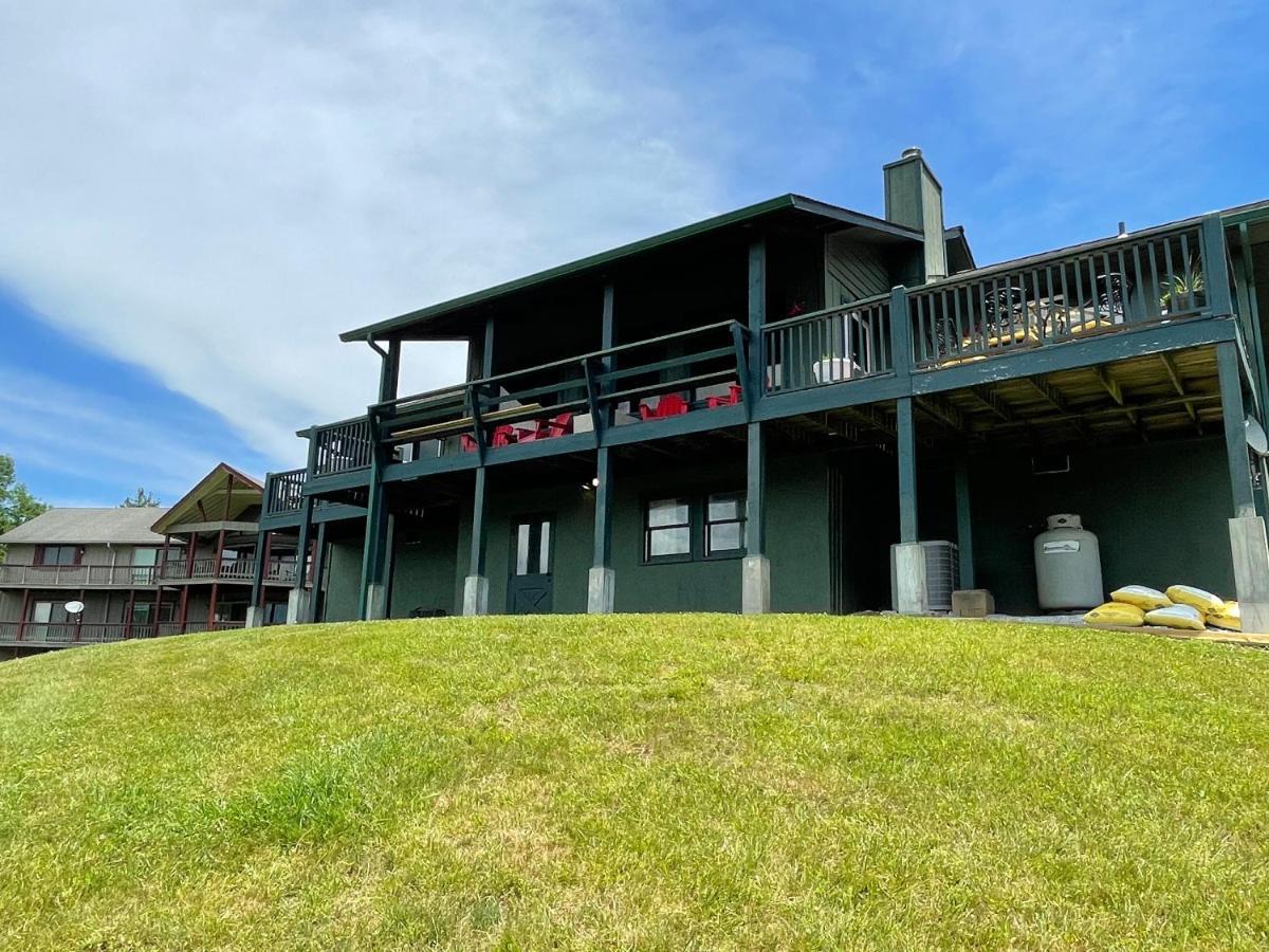 Longview Lodge Дилърд Екстериор снимка