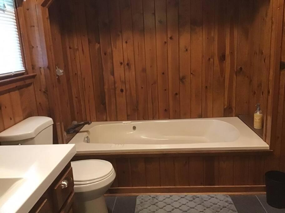 Longview Lodge Дилърд Екстериор снимка